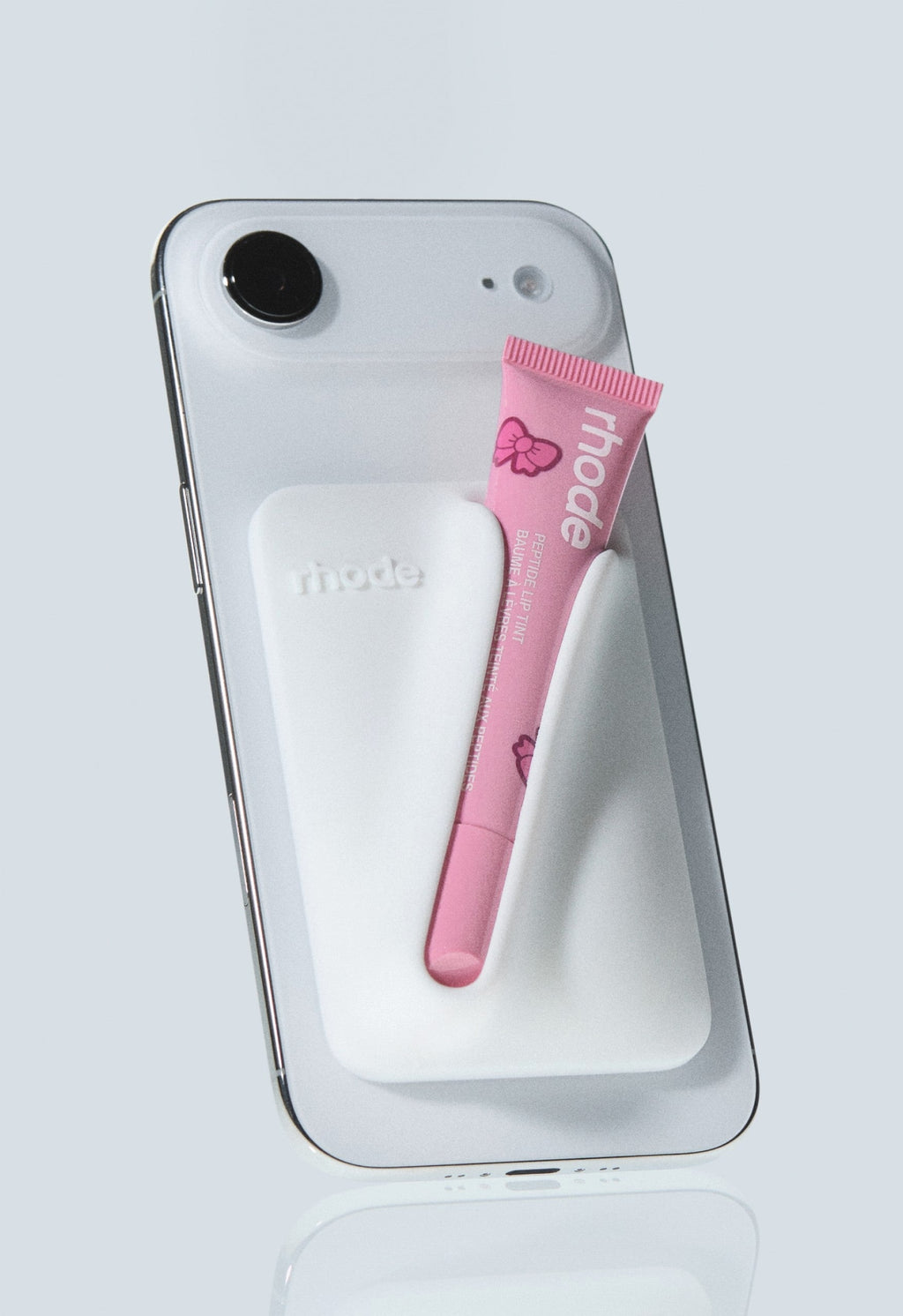 white-snap-on-lip-case-with-scented-pept