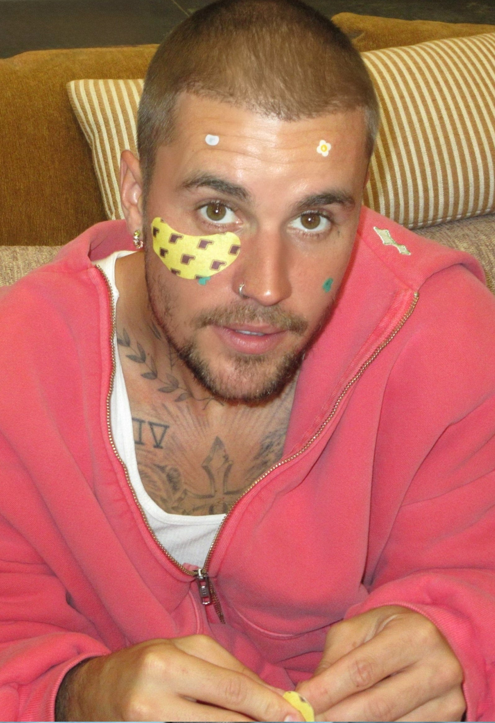 justin-in-spotwear-peptide-eye-prep-bana