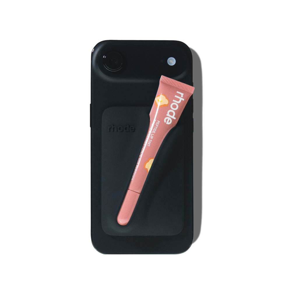 black-snap-on-lip-case-with-scented-lip-